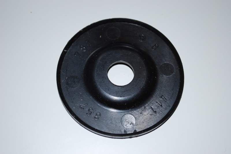 VW 411 857 781